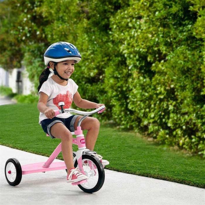 radio flyer pink tricycles